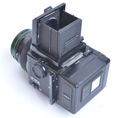 121 - Bronica Zenza ETRS medium format camera with a range of accessories to include Speed Grip, a Bronica... 