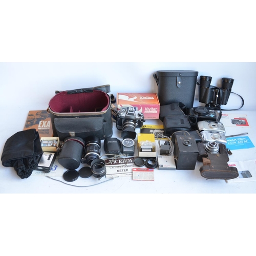 124 - Collection of 35mm film camera equipment and accessories to include an EXA 500 SLR with Carl Zeiss J... 