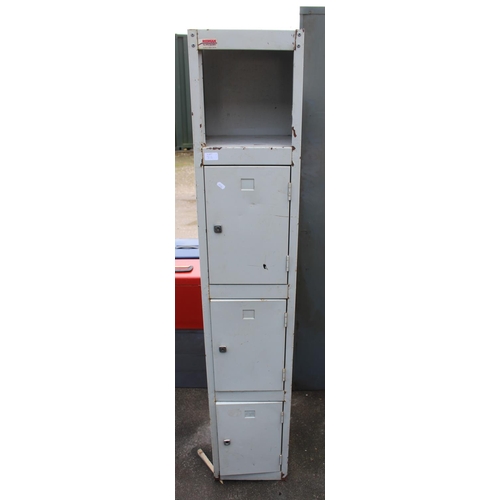 1311 - Steel locker with key 46x46x180. steel coat locker with key. 21cmx51x148.Steel four compartment lock... 