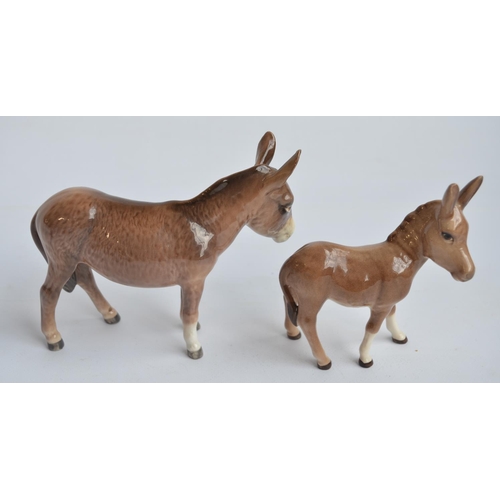 196 - Four Beswick ceramic horses and 2 donkey figurines, no damage or repairs noted. (6)