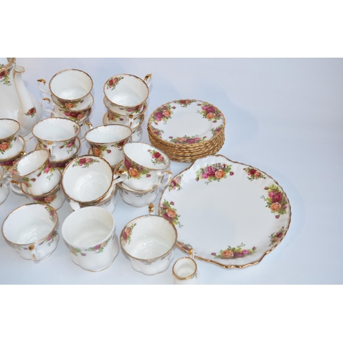 204 - Royal Albert Old Country Roses tea and coffee ware incl. various dishes and side plates, approx 65 p... 