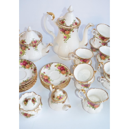 204 - Royal Albert Old Country Roses tea and coffee ware incl. various dishes and side plates, approx 65 p... 