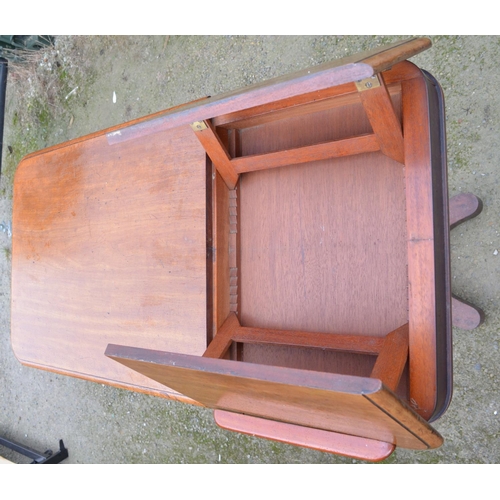 210 - C19th mahogany reading table with 2 adjustable reading stands, sliding top and adjustable height on ... 