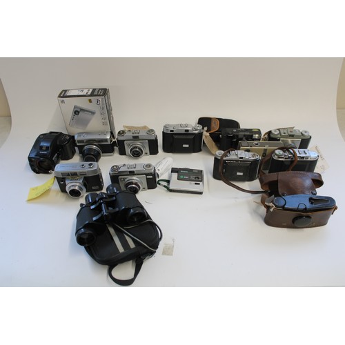 105 - Selection of vintage cameras incl. Carl Zeiss Jena Werra, Ilford Sportsman, Kodak Pony 135 etc. (qty... 