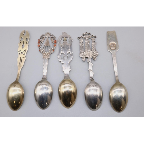 1084 - Five C20th Danish silver and enamel Christmas spoons for 1915, 1922, 1926, 1941, and 1946, pierced a... 