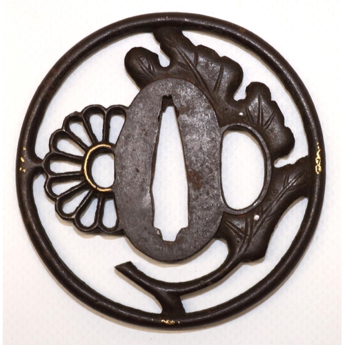 1224 - Japanese Sukashi Kiku iron tsuba, Edo period (C17th) Mumei with Chrysanthemum and leaf design. (dia.... 