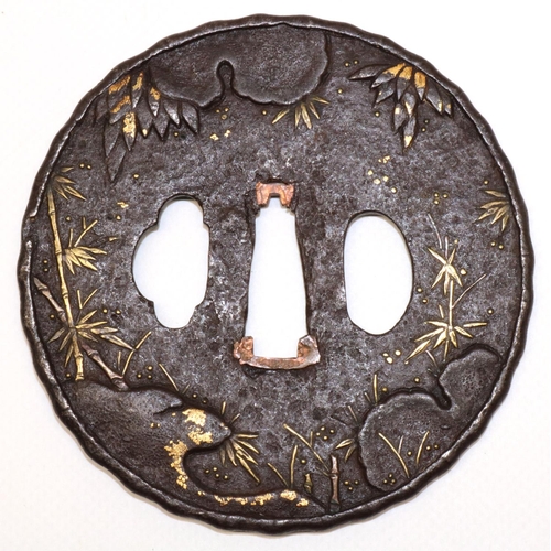 1193 - Japanese 17th century tsuba, possibly by Mumia to fit katana, with farmer and landscape design highl... 