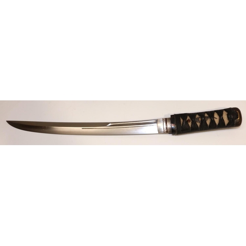 1188 - Japanese signed tanto, 27cm blade with bronze mounted laquered saya, tang with 5 and 3 digit marks, ... 