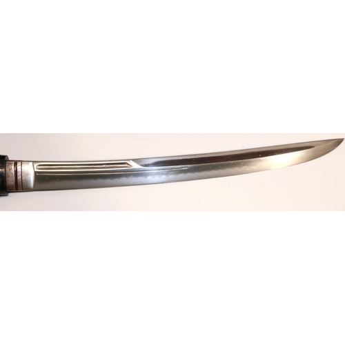 1188 - Japanese signed tanto, 27cm blade with bronze mounted laquered saya, tang with 5 and 3 digit marks, ... 