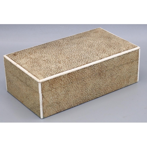 1153 - Edwardian rectangular cedar lined shagreen table cigarette box, stamped Made in England, W19cm D9.5c... 