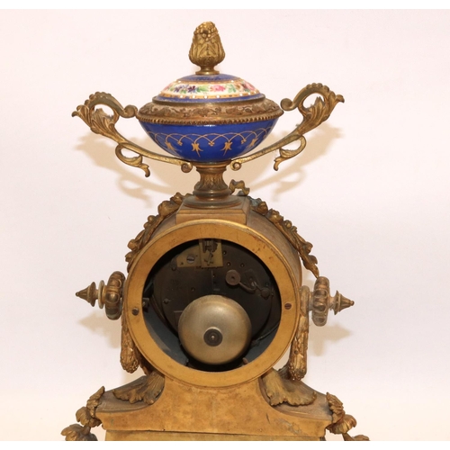 1270 - Japy Freres & Co. & H & F Paris - C19th French ormolu and porcelain mantle clock, urn finial, set wi... 