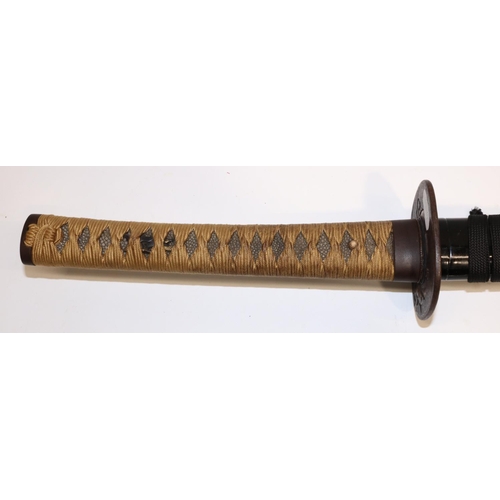 1186 - Japanese Katana with 65cm blade and iron tsuba decorated with warrior and gilt detail, complete with... 