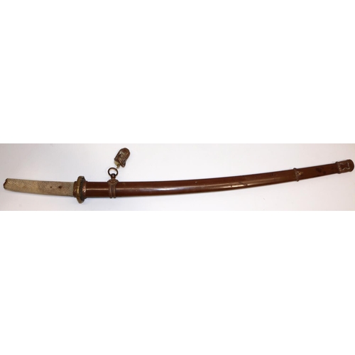 1182 - Japanese WWII officers katana, with signed 17th century 71cm ancestorial blade, `Hizen Kune Ju Fujiw... 