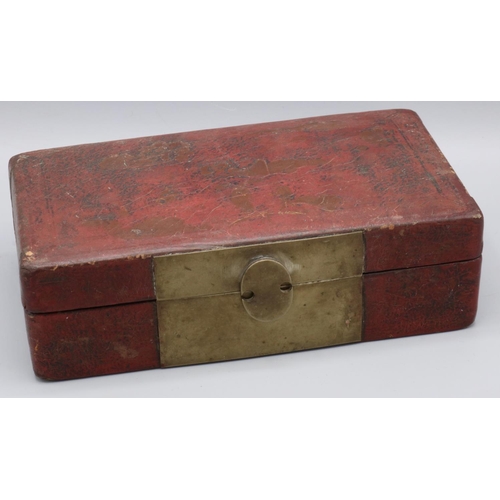 1159 - Early C20th Chinese export red lacquered box, lid internally decorated with figures in a landscape, ... 