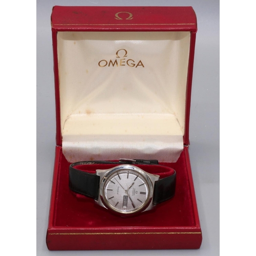 1064 - Omega Geneve stainless steel wristwatch with day date, signed silvered dial with baton hours with ce... 