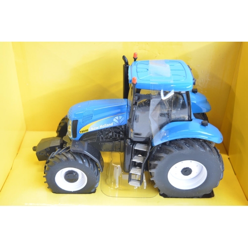 49 - Three 1/32 diecast tractor model s to include Britain's 42112 New Holland T8040, Universal Hobbies 2... 