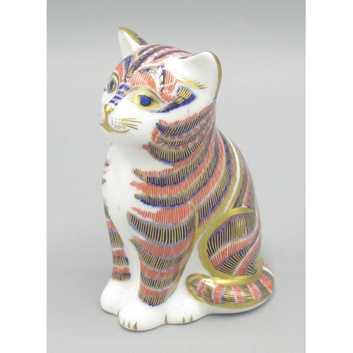 197 - Royal Crown Derby gold stopper cat paperweight, H8.2cm