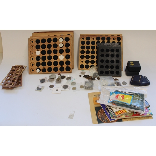 300 - Collection of misc. coinage including commemoratives together with wooden coin display trays, catalo... 