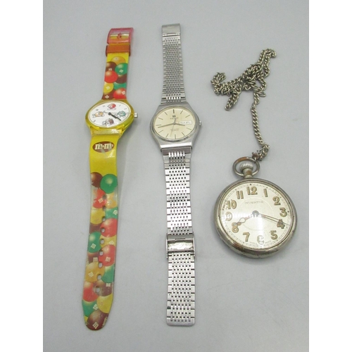 76 - Tissot Seastar Quartz stainless steel wristwatch with day date on original bracelet D34.7mm, M & M's... 