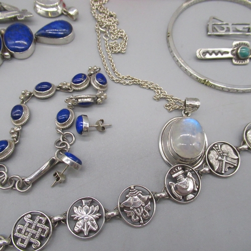55 - Collection of silver jewellery including lapiz lazuli stud earrings, marked 925, a signet ring with ... 