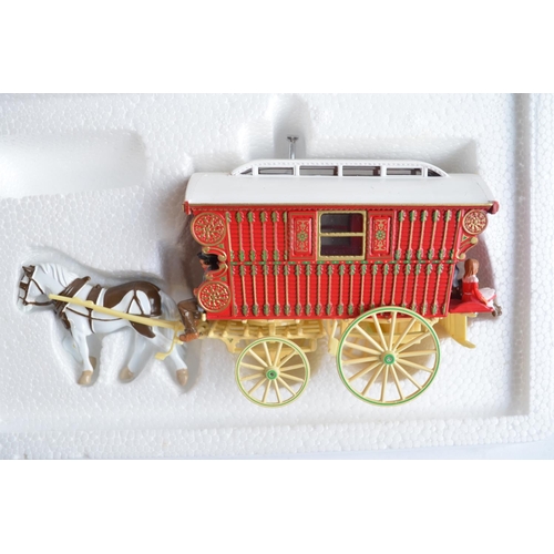 121 - Matchbox Collectibles YSC04-M Santa's 1997 Fire Engine, YSH1 1900 Gypsy Caravan, YSH2 1886 London Om... 