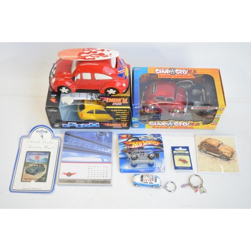 146 - Collection of Volkswagen Beetle models to include diecast 1/18 Maisto Special Editions, ceramic mone... 