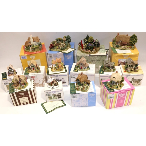 367 - Collection of Lilliput Lane models, incl. 'Fragrant Haven', L2197, 'The Manor Garden' L2843, 'Porloc... 