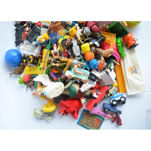 477 - Collection of young child's toys to include Sylvanian Families (narrow boat, bus, Post Office and ac... 