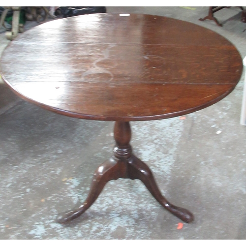 626 - Geo.111 oak tripod table, circular tilt top on slender column support, D82cm H70cm