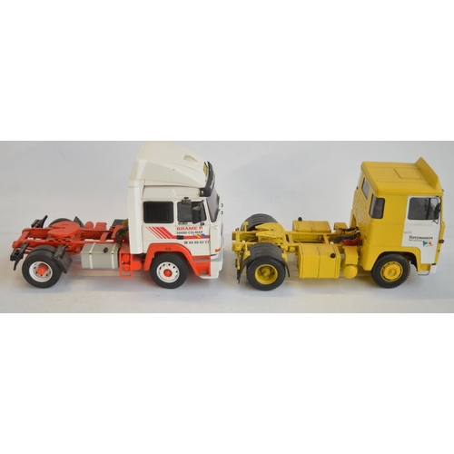 164 - Two well built and detailed 1/24 scale truck cab unit plastic models kits to include sympathetically... 