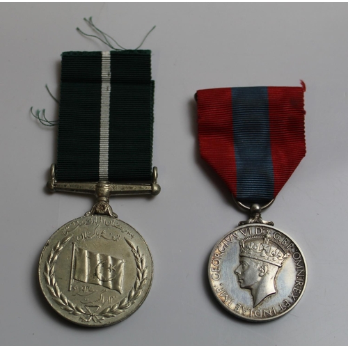 539 - Pakistan Independence Medal to 6250559 L/nk Mohd Aslam P. Signals. Imperial Service Medal to Fredric... 