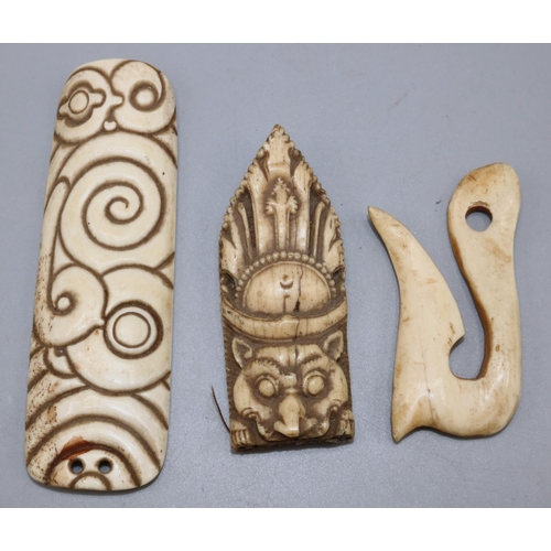 187 - Group of South East Asian or Pacific Islands carved bone items, incl. a fish hook (3)