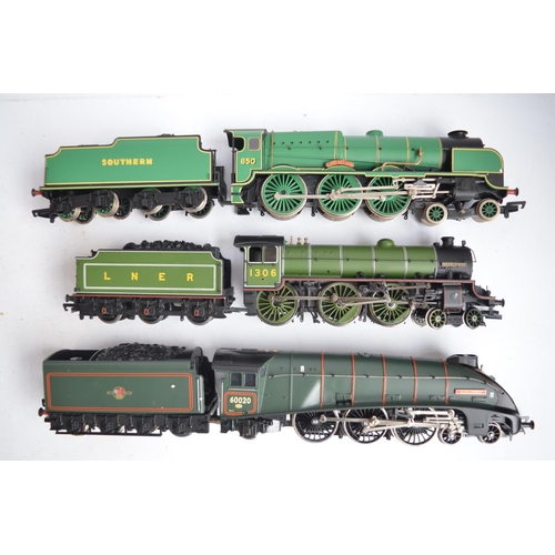 280 - Three limited edition OO gauge electric steam train models to include Bachmann SR Lord Nelson 4-6-0 ... 