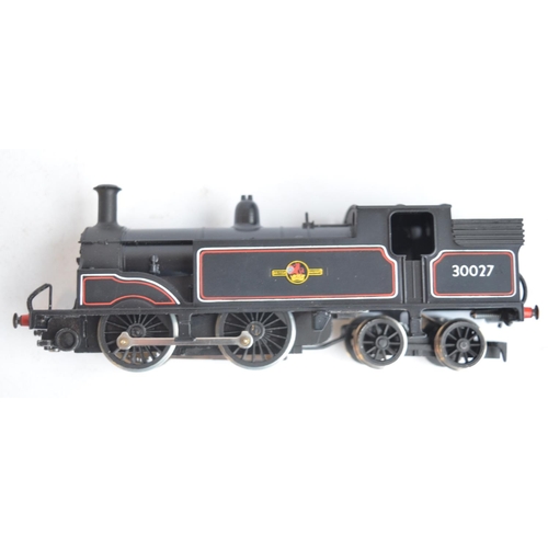 294 - Seven OO gauge electric steam train models from Hornby to include R099 LNER Class A4 