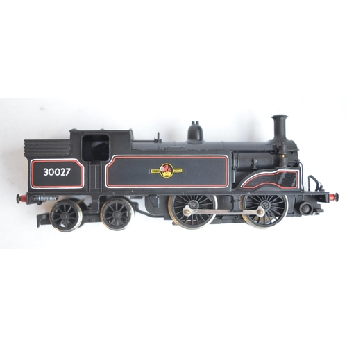 294 - Seven OO gauge electric steam train models from Hornby to include R099 LNER Class A4 