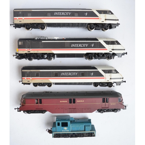 298 - Collection of previously used OO gauge electric diesel train models from include Hornby, Triang and ... 