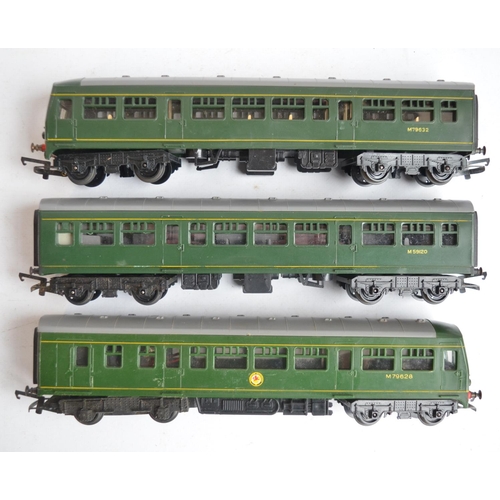 298 - Collection of previously used OO gauge electric diesel train models from include Hornby, Triang and ... 