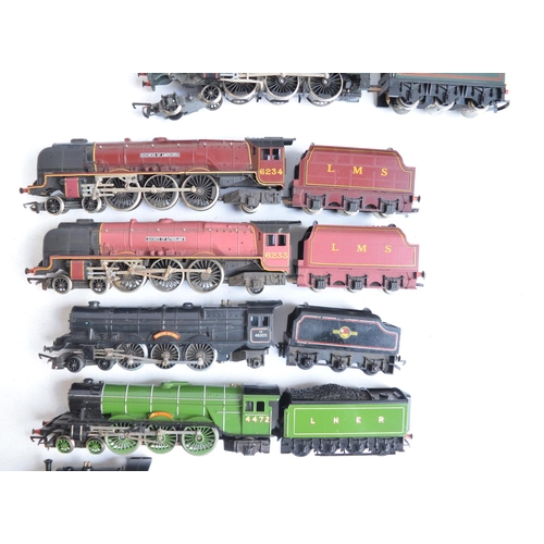 300 - Collection of previously used OO gauge electric steam train models from Triang. All A/F, condition v... 