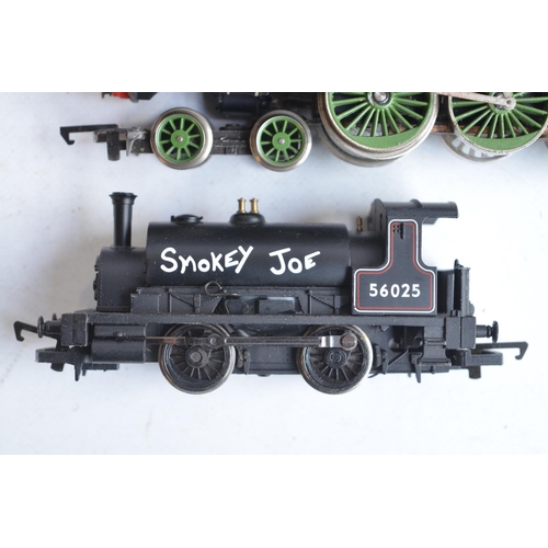 300 - Collection of previously used OO gauge electric steam train models from Triang. All A/F, condition v... 