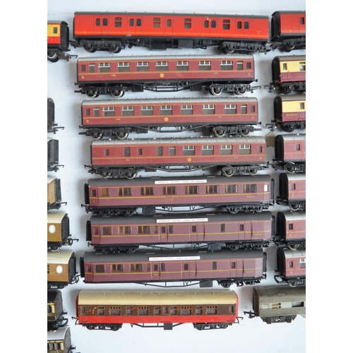 304 - Forty One OO/HO gauge railway passenger coaches to include Triang Pullman, Hornby Teak and Royal Coa... 