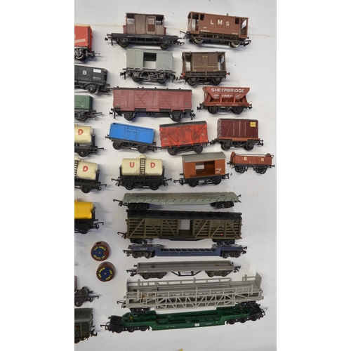 306 - Collection of previously used OO gauge rolling stock from Hornby, Triang, Wrenn and Hornby Dublo. Qt... 