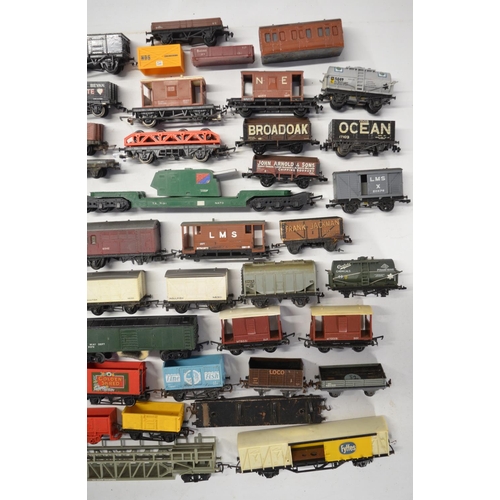 307 - Collection of previously used OO gauge rolling stock from Hornby, Triang, Wrenn and Hornby Dublo. Qt... 