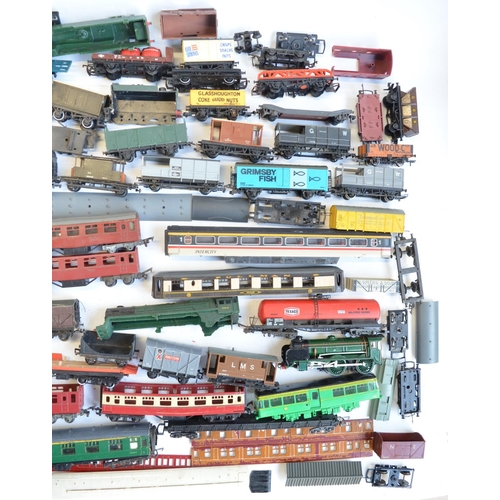 310 - Extensive collection of OO/HO gauge railway model locos (all spares/repairs to include complete engi... 