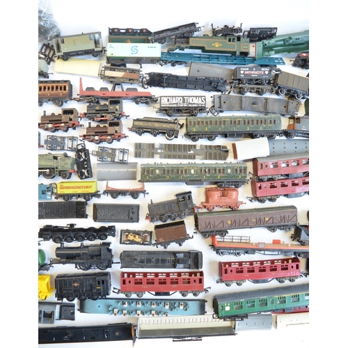 310 - Extensive collection of OO/HO gauge railway model locos (all spares/repairs to include complete engi... 