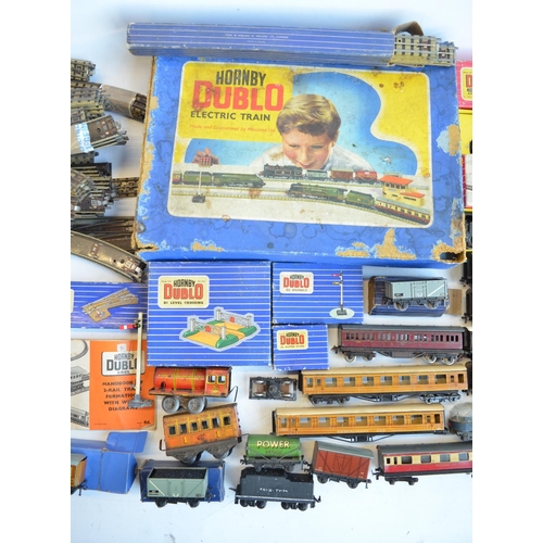 313 - Collection of mostly Hornby Dublo 2 and 3 rail locos, passenger coaches, rolling stock, track etc, m... 