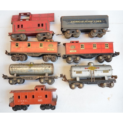 314 - Collection of O gauge electric locos, passenger wagons and rolling stock to include tin plate Marx S... 