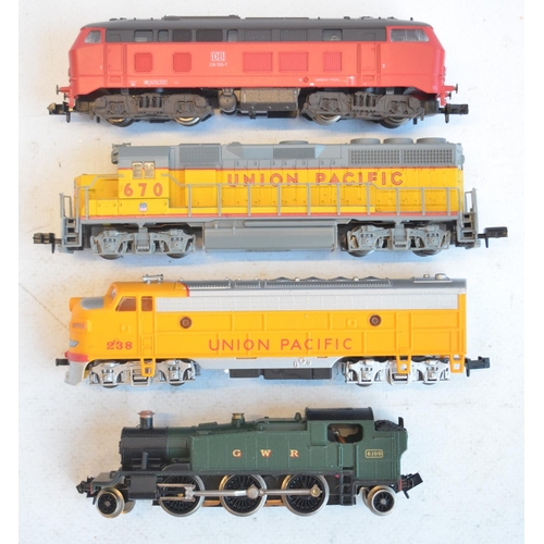 319 - Collection of N gauge railway models to include Fleischmann boxed set 9396 Start Set and Graham Fari... 