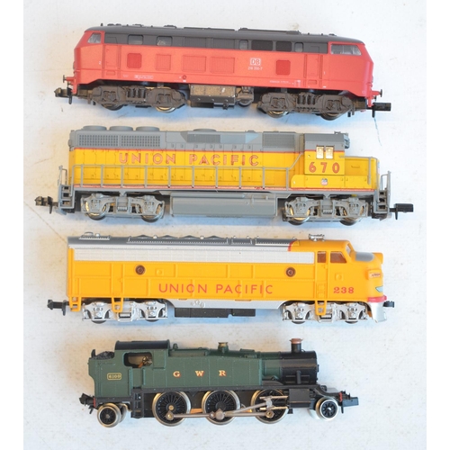 319 - Collection of N gauge railway models to include Fleischmann boxed set 9396 Start Set and Graham Fari... 