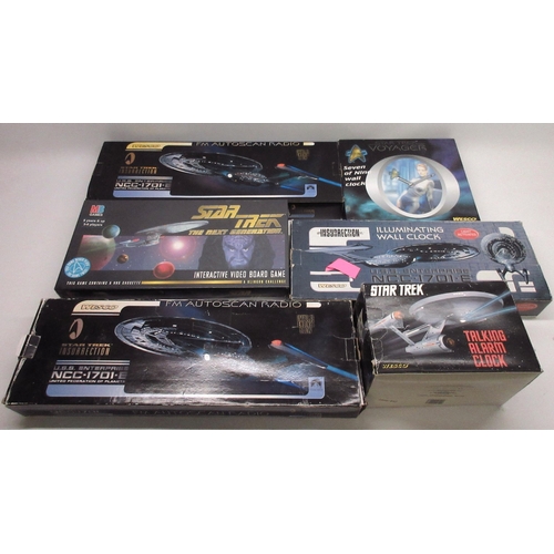 363 - Various sci-fi collectables, incl. Star Trek FM radios, Star Trek Talking Alarm Clock, Star Trek Ins... 