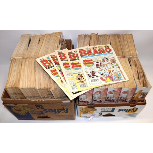 429A - Very large collection of 400+ 1990s Beano comics (qty.)